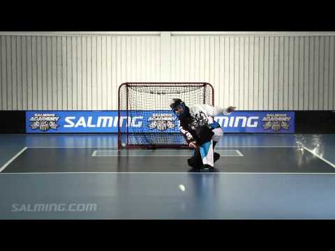 Salming Academy Goalie - Pitching technique two - underarm throw