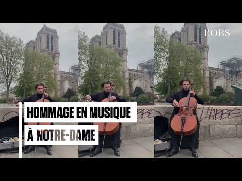 Incendio a Notre-Dame, violoncellista suona davanti alla Cattedrale