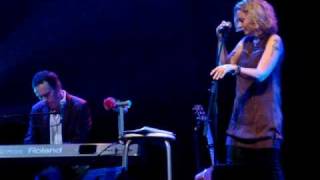 Anneke van Giersbergen - Teardrop (Massive attack cover live@Santiago)