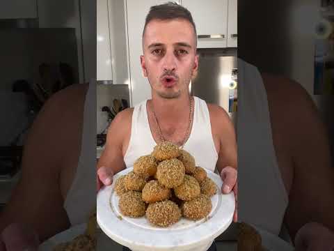 Video thumbnail: Melomakarona receta shqip - Melomakarona - Receta Shqip