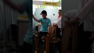 Download lagu wow,pematahan jarak jauh r2 tinggal setengah mp3