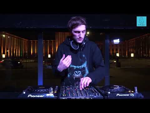 THE BLUE OYSTER: ANTONYYOUNG / 22.02 / 20 - 21