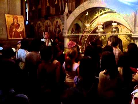 la mormantului lui Stefan cel Mare de la Putna