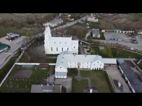 Flight over the city Vilani.
