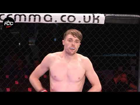 FCC 19: Daniel Maximus vs Chris Whitehead