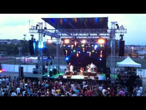 Fink, Andreya Triana, Milk Coffee and Sugar aux Nuits Carrées 2011