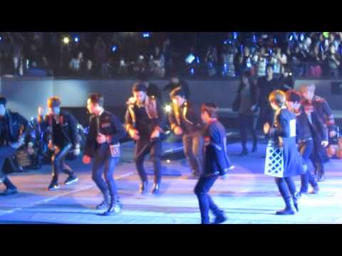 [FANCAM] 131024 SS5 Manila - Intro + Mr. Simple (Heechul & Donghae)
