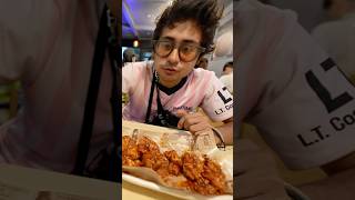 Is This The Juiciest Fried Chicken Ever? #friedchicken #viral #foodvlog #food #battle #vlog