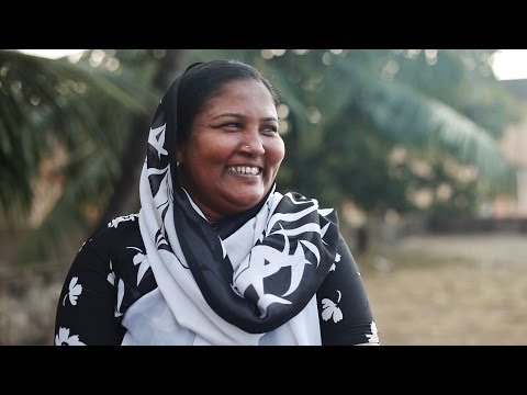 Food for street children in India during Christmas