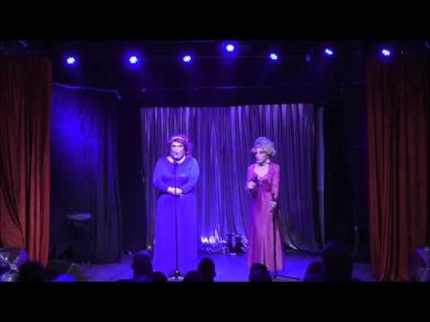 Tara Cotta & Lilly Putt: Vivere (queen bee)