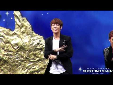 [Fancam] 111103 BEAST Doojun - Bad Girl (Japan.ver) @ HALLOWEEN DREAM LIVE in USJ