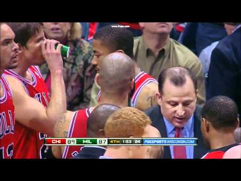 Derrick Rose Highlights  30 pts. 17 ast. vs Bucks 26.03.2011