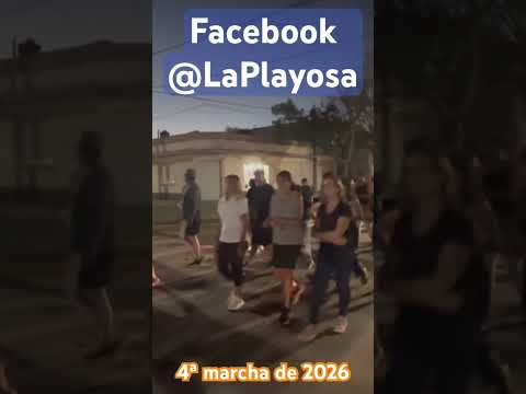 Culminando el recorrido a pie de la movilización en La Playosa