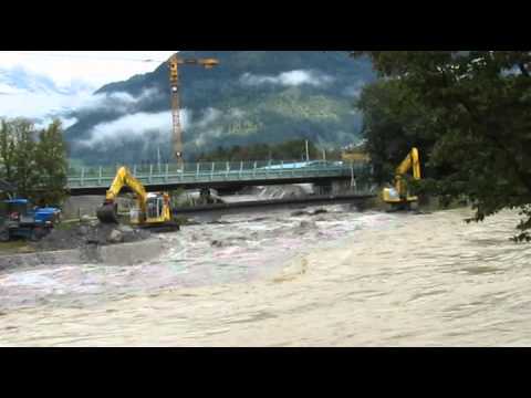 2011-10-10   Attinghausen-Schächenmündung  Bagger im Einsatz.avi