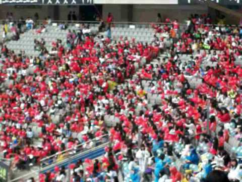(DBSK) Cassies singing balloons @ dreamconcert 2010