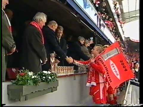 Brann - Lyn, cupfinalen 2004 (æresrunde og pokalløfting)