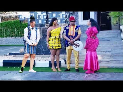 Twin Princesses Fights For The Love of The Crown Prince But He Chose The Poor Maid To Be His Bride