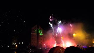 preview picture of video 'Gloucester Docks firework display 2014. Part 1'