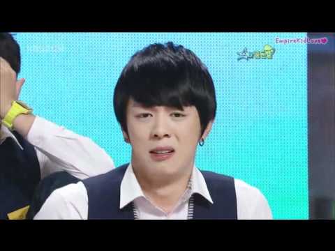 [100508] ZE:A Junyoung singing(?) to Fly to the Sky
