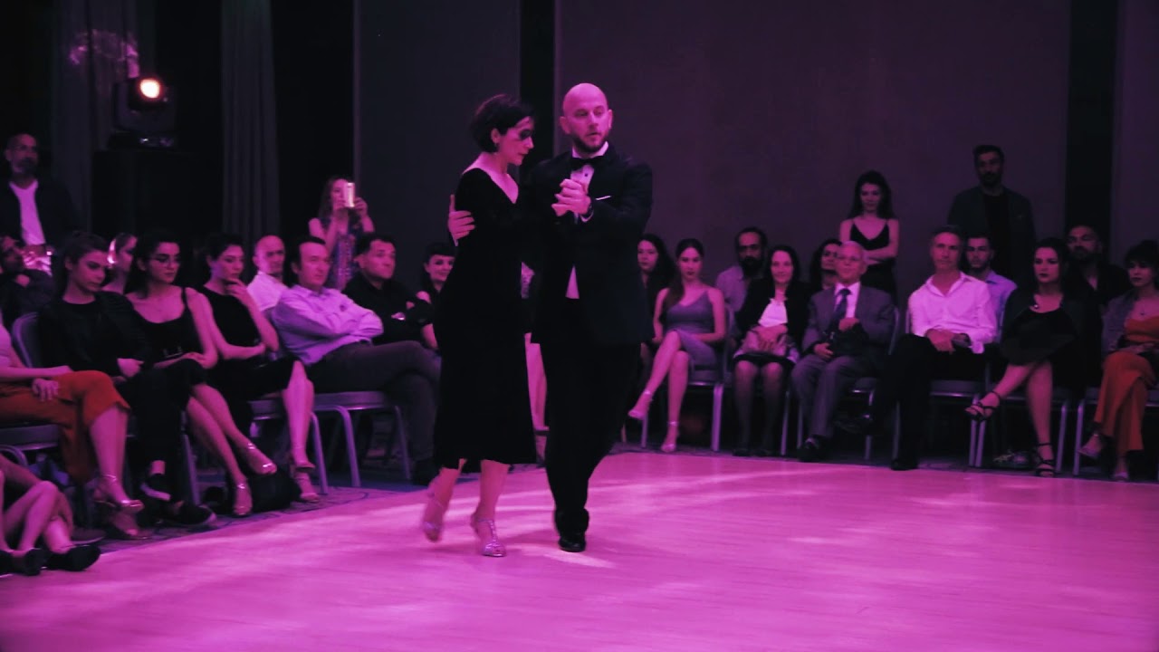 ALPER Ergokmen & SELEN Surek  4/4 19 Mayıs Tango Festivali 2019