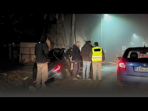 Masova tučnjava ispred tuzlanskog aerodroma! Šta rade navijači Hajduka i Crvene Zvezde u BiH?