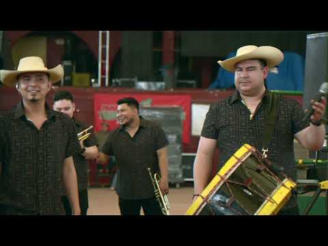 Media Vida - Banda Rio Balsas Desde La Plaza Garibaldi En Houston texas