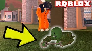 GRASS DISGUISE TROLLING IN JAILBREAK!