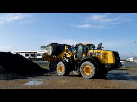 Komatsu’s innovative new WA475-10 wheeled loader benefits from an advanced driveline