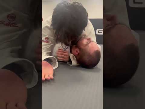 Ezekiel choke from mount | BJJ submission