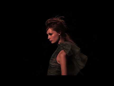 FEB  12, 2004 ZAC POSEN RUNWAY FASHION SHOW AT NEW YORK FASHION WEEK