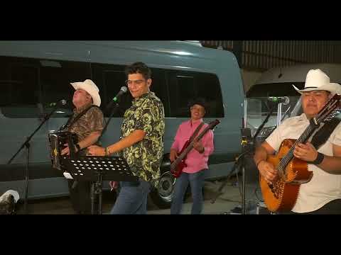 Que lástima - Elías Medina & Akilatados