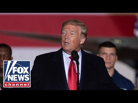 トランプ氏、退陣を求める福音派雑誌を非難 (Trump blasts evangelical magazine calling for his removal from office)