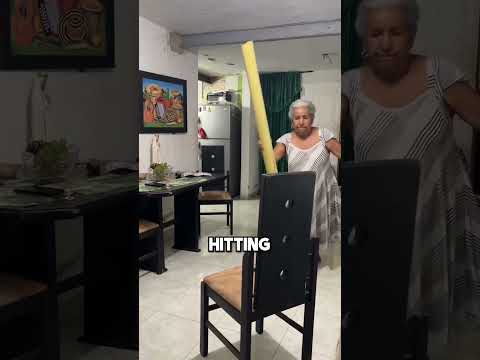 Эта женщина живёт в доме с привидениями 👻