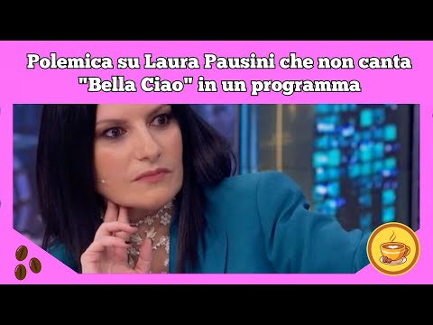 Polemica politica su Laura Pausini  Prima il gesto, poi spiega tutto