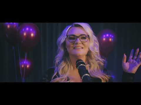 Manuela Lorenz  - Wir heben ab (Offizielles Musikvideo)