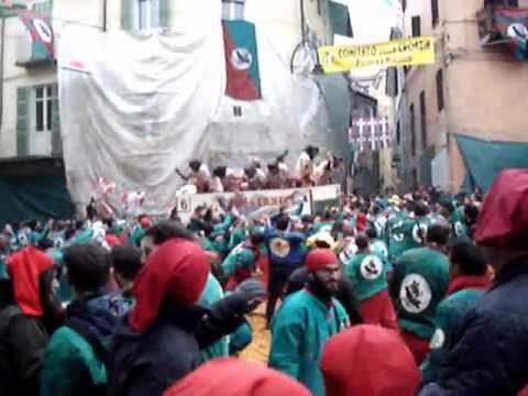 Storico Carnevale di Ivrea - I Tiranni di Sant'Ulderico carro 6 in Borghetto - 20 febbraio 2012