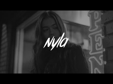 Blackbear - NYLA (Lyrics)