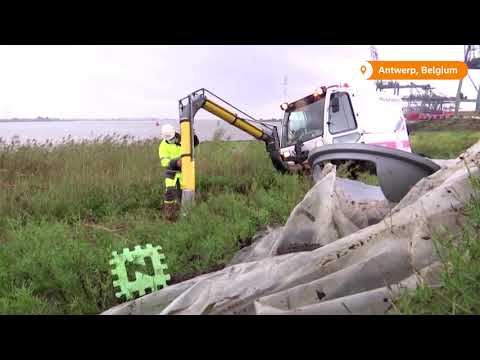 Giant 'vacuum cleaner' picks up tiny plastic waste