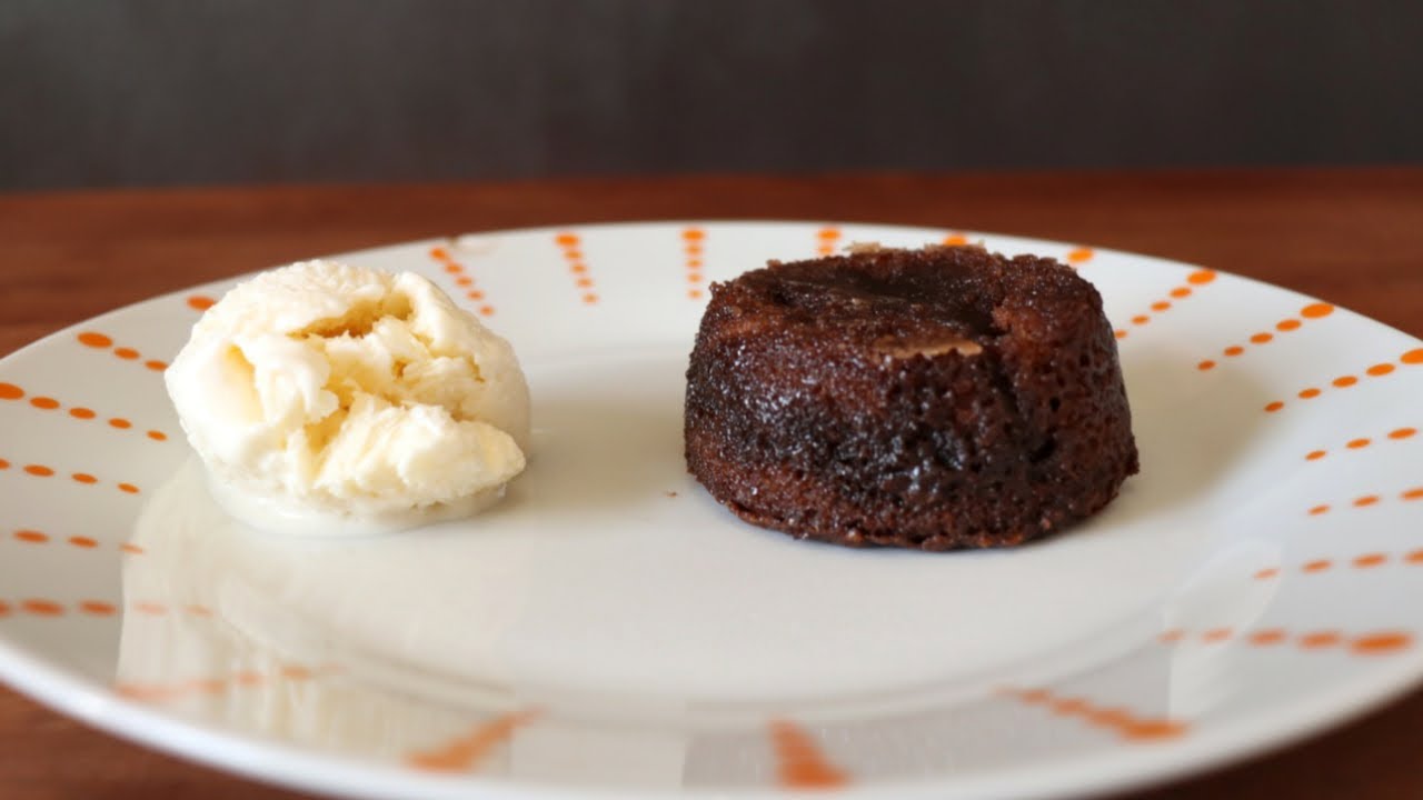 PETIT GATEAU COM NESCAU - Sobremesa Master Chef com só 5 ingredientes!