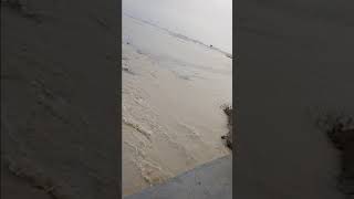 preview picture of video '#बक्सर जिला के बरुहा गांव में पहली बार ऐसा बाढ़ आया है जो कभी नही आया था।#'