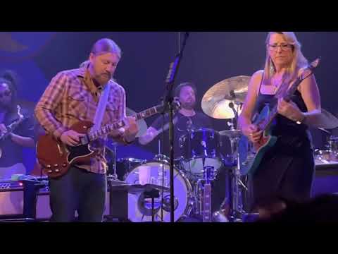 “Soul Sweet Song,” Tedeschi Trucks Band. 13/11/22, Paris.