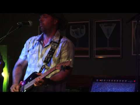 Michelle Taylor and the Blues Junkies Aug 10, 2013 (9)