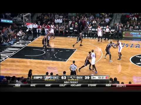 Kendrick Perkins blows by Kevin Garnett