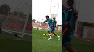 O Lamine Yamal ZOMBOU do Nico Willians