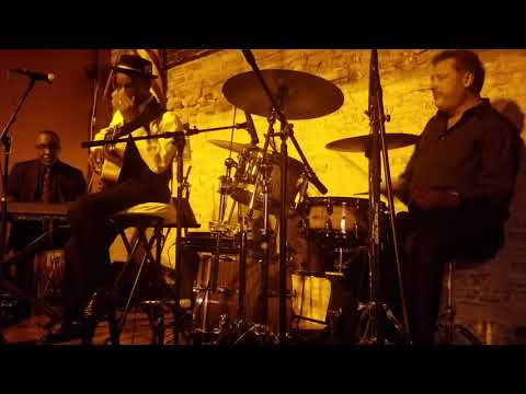 Joe Valentino (Drummer)