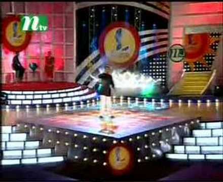 Rajib- Ami Kemon Kore Potro Likhi Re [Closeup1]