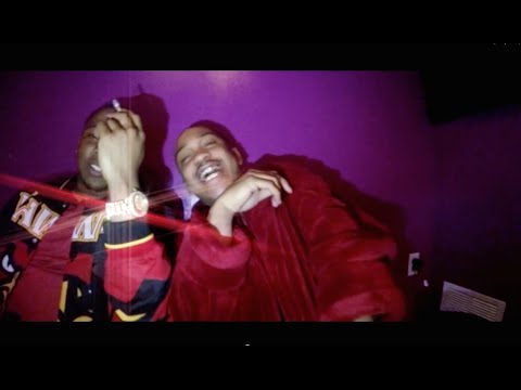 Tee Smoov x Kam J - Who The Plug - "In Studio Performance"