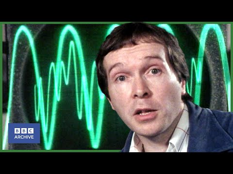 1976: ROGER LIMB Sculpting ELECTRONIC Sound | An ABC Of Music | Radiophonic Workshop | BBC Archive