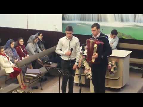 Ruben și Samuel Colesniuc  ,la biserica penticostala Straja