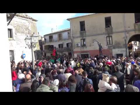 Cunfrunta Pasqua 2016 Piazza fontana Gagliano